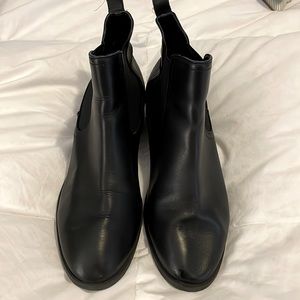 STEVE MADDEN CHELSEA BOOTS